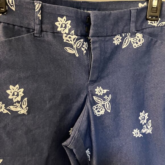 Old Navy Women’s Pixie Mid Rise Ankle Pants Flower Design Blue & White Size 4 - Picture 5 of 7